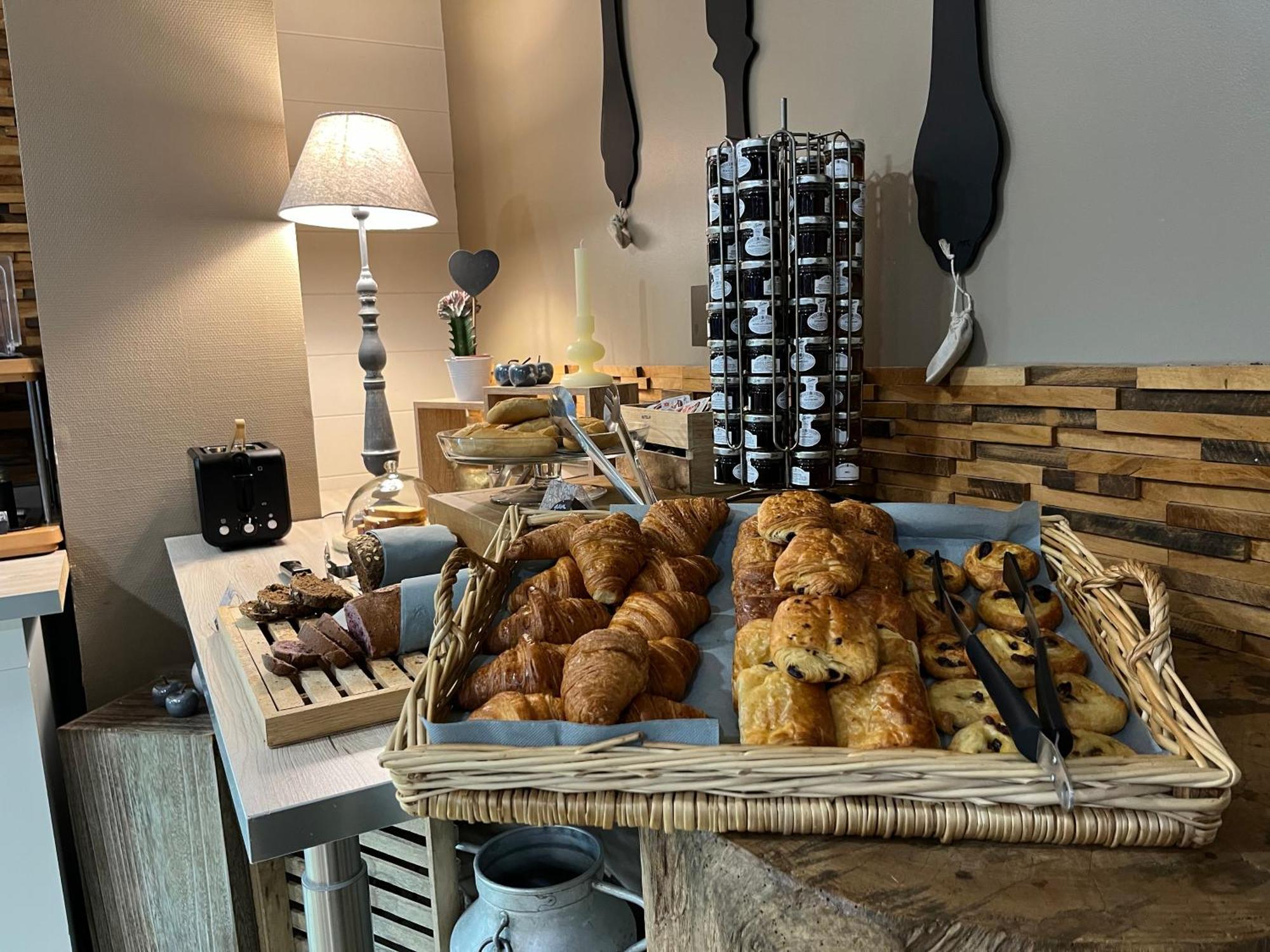 Hotel Best Western La Mare O Poissons Ouistreham Dış mekan fotoğraf